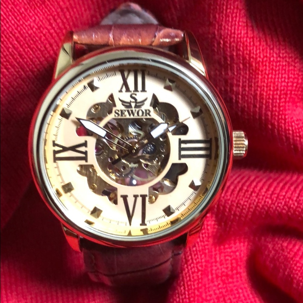 Sewor Gold Watch